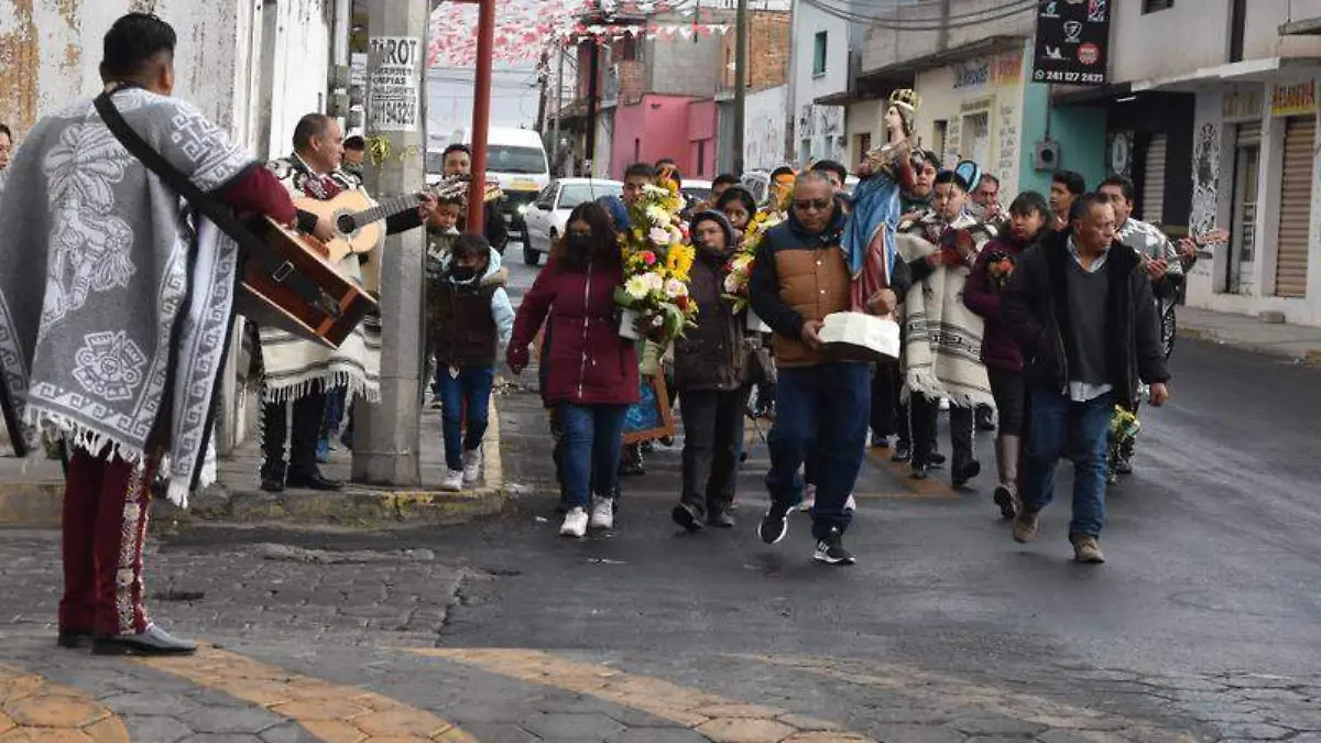 Músicos cantan en honor a Santa Cecilia (3)